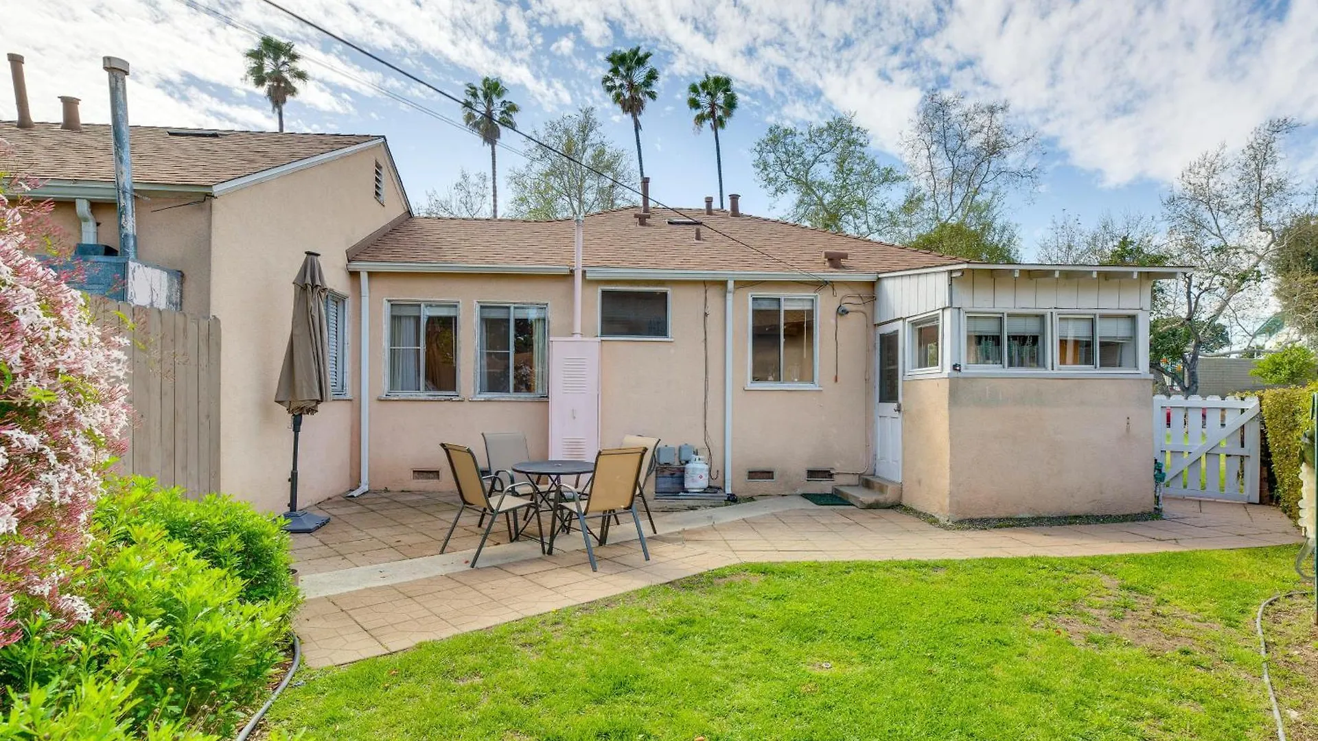 3 Mi To Universal Studios Chic Home With Yard! Burbank